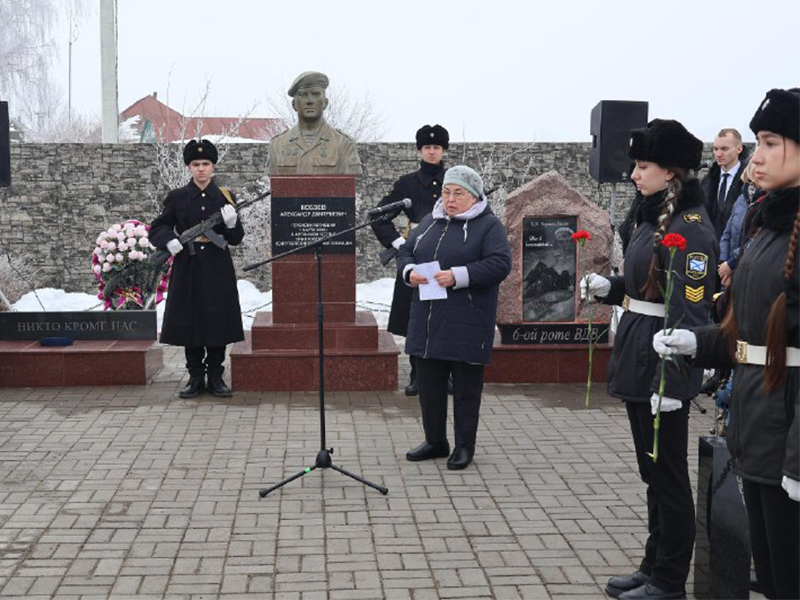 В селе Орлово почтили память Александра Кобзева.